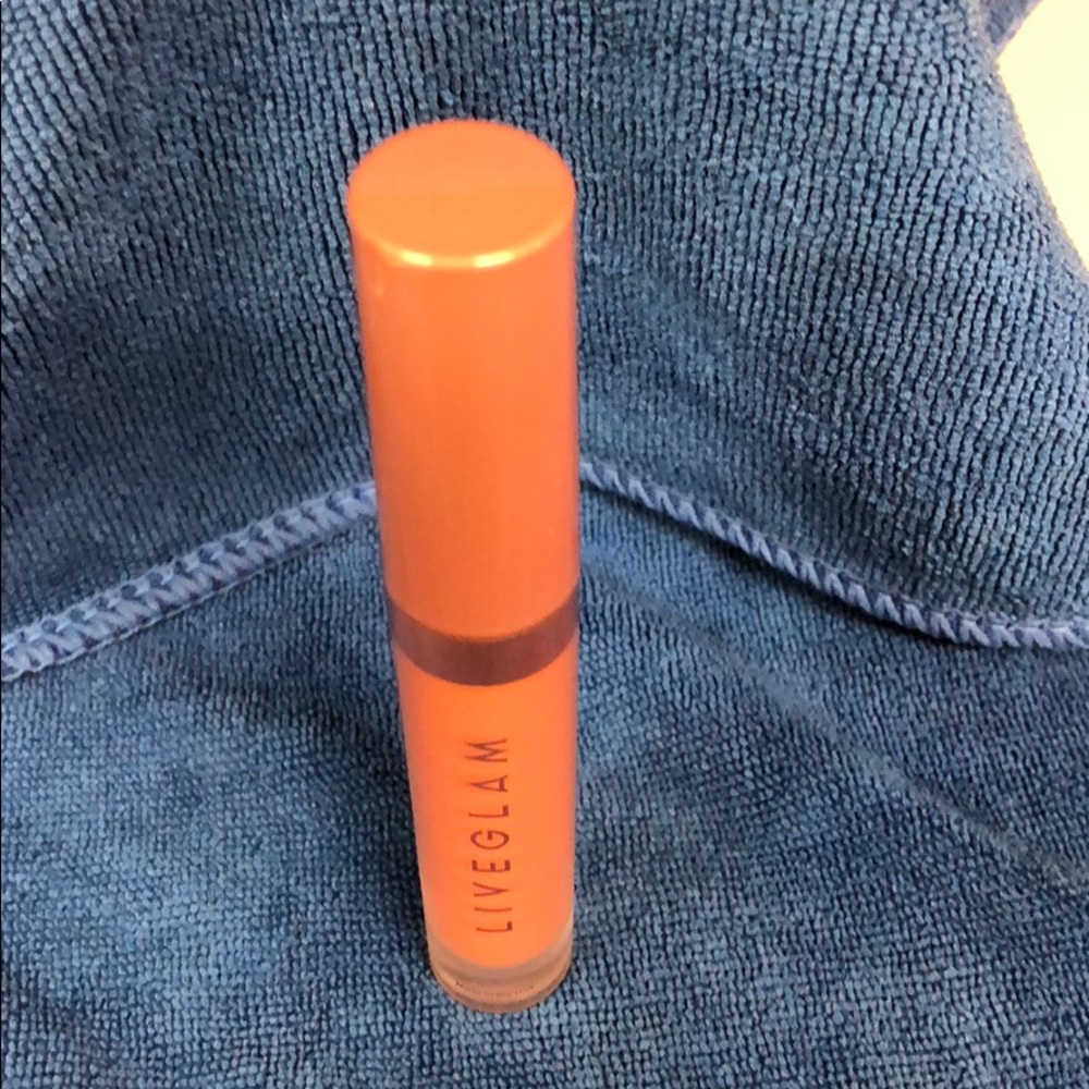 🍑 Live Glam Plane Jane Lipstick
